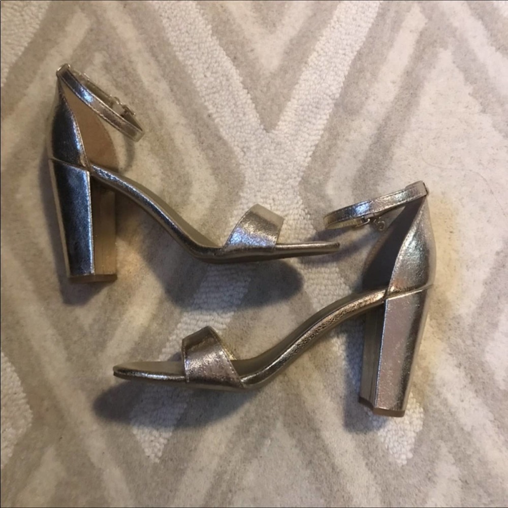 G by Guess Golden Block 3.5 Inch Heels Size 8.5